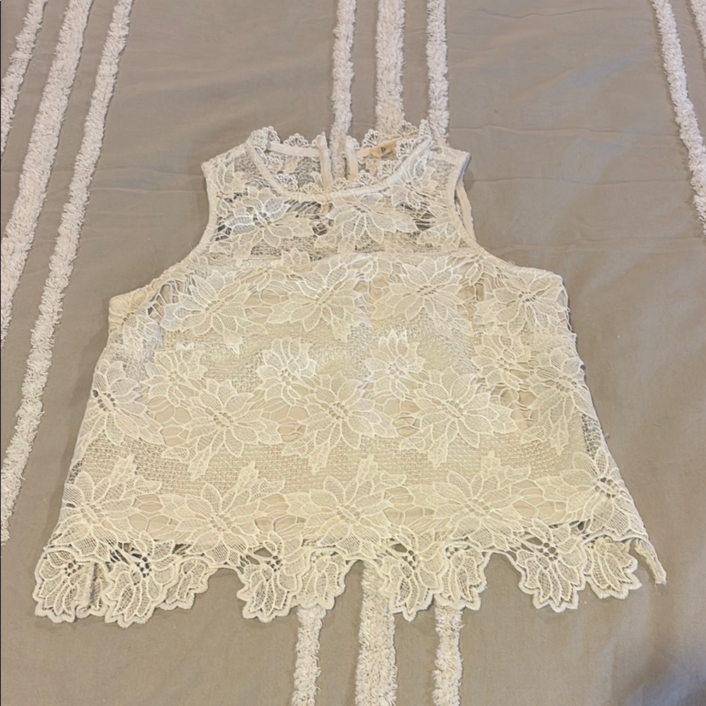 Elegant Lace Sleeveless Top